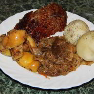 Рецепт Утки с яблоками и квашеной капустой