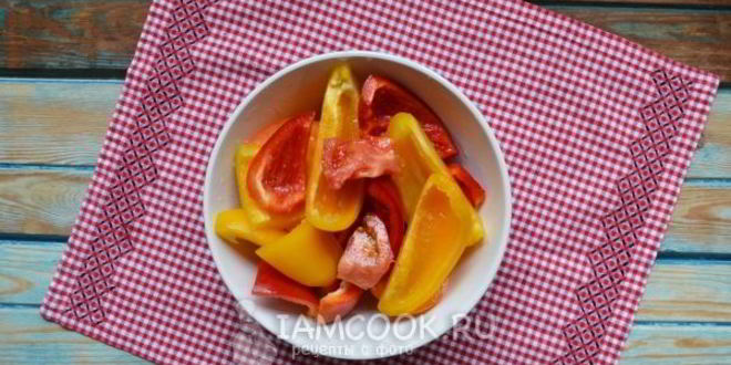 Рецепт баклажанов, запеченных в духовке с помидорами