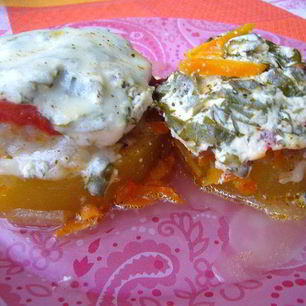 Рецепт Фаршированных курятиной кабачки под овощной шубкой