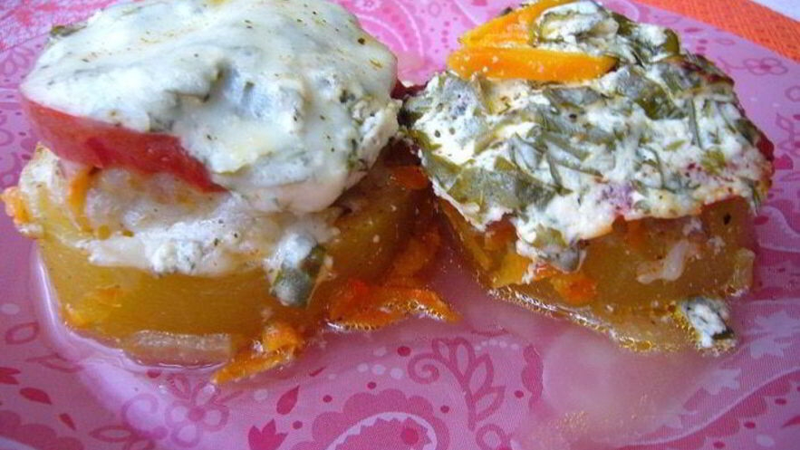 Рецепт фаршированных курятиной кабачки под овощной шубкой