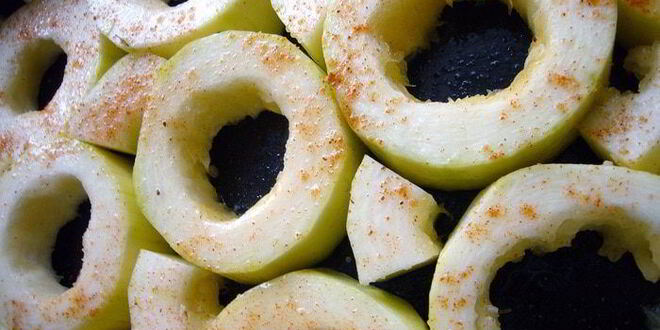 Рецепт фаршированных курятиной кабачки под овощной шубкой