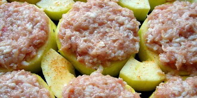 Рецепт фаршированных курятиной кабачки под овощной шубкой