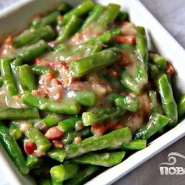 Рецепт Фасоли с беконом и луком