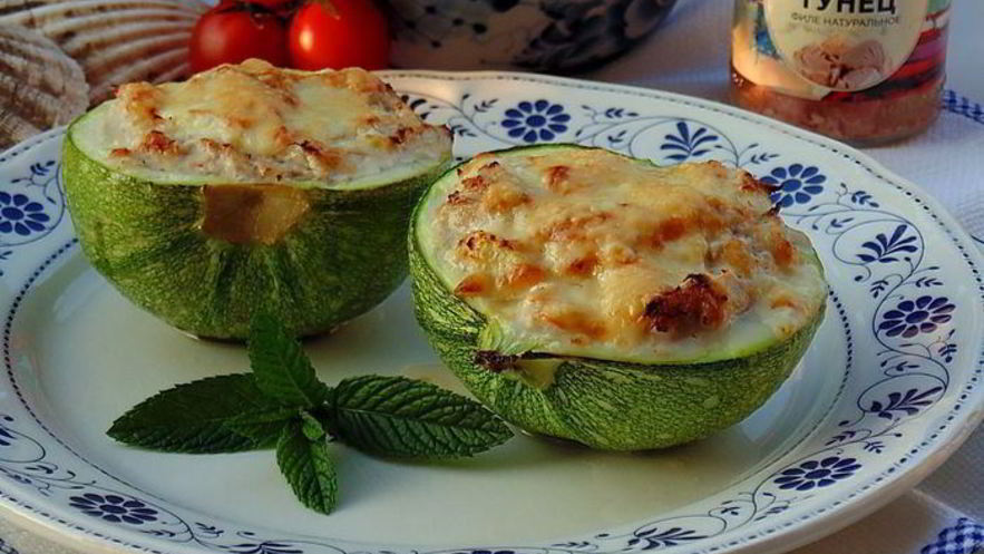 Рецепт кабачков, фаршированных тунцом и творогом