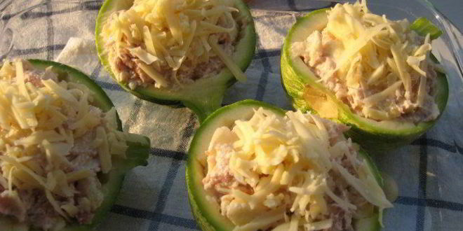 Рецепт кабачков, фаршированных тунцом и творогом