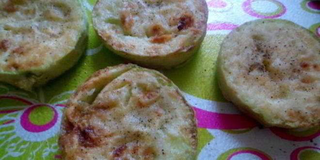 Рецепт кабачков с сайрой и помидорами