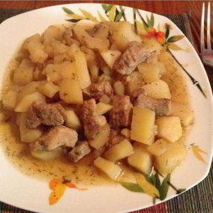 Рецепт Картофеля тушеного со свининой в мультиварке