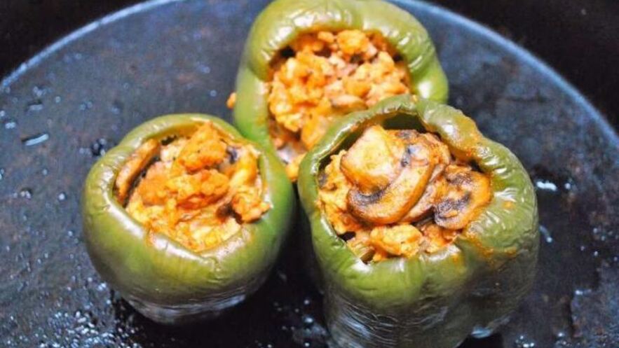 Рецепт перцев фаршированных курицей и грибами