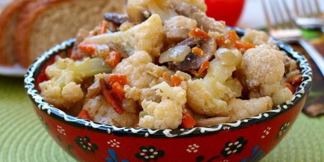 Рецепт цветной капусты с шампиньонами в сметане