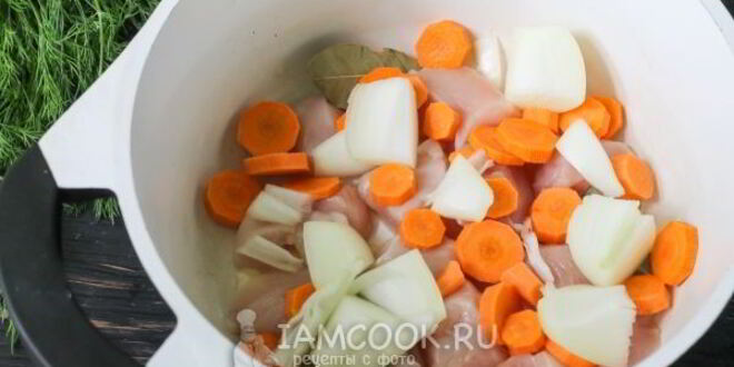 Рецепт тушеной картошки с курицей в кастрюле