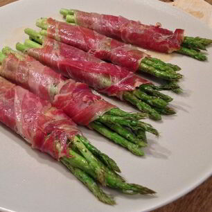 Рецепт Жареной спаржи с хамоном