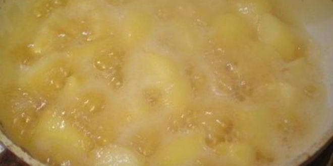 Рецепт ароматной куриной печенки с грибами и яблочным чатни