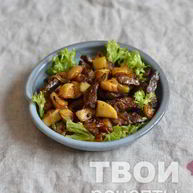 Рецепт Говяжьей печени с яблоками и луком