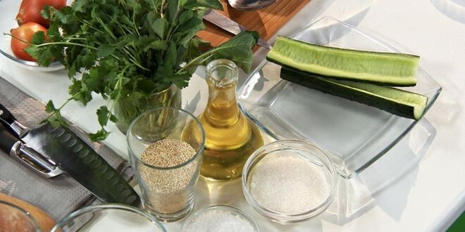 Рецепт индюшачьей печенки с киноа и битыми огурцами