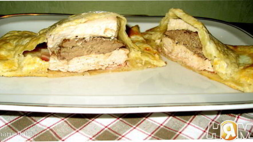 Рецепт конвертов с куриной грудкой, печенью и беконом
