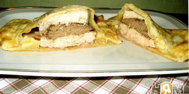 Рецепт конвертов с куриной грудкой, печенью и беконом