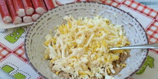 Рецепт крабовых палочек, фаршированных печенью трески