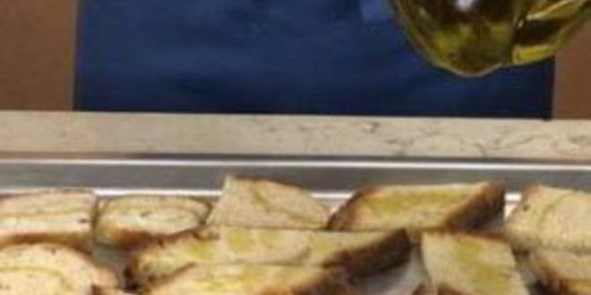 Рецепт кростини с куриной печенью