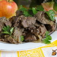Рецепт Куриной печени с яблоками и луком