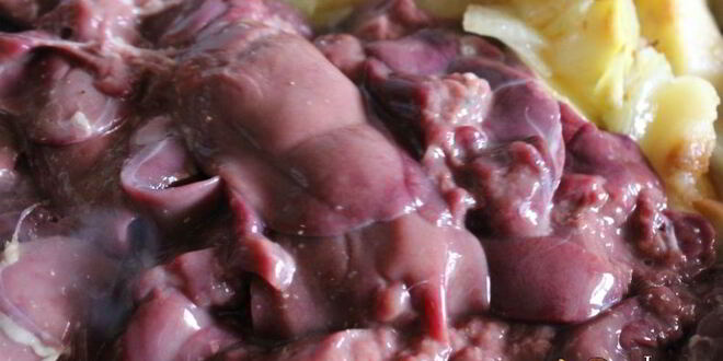 Рецепт куриной печени с яблоками и луком
