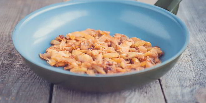 Рецепт куриной печенки с яблоками