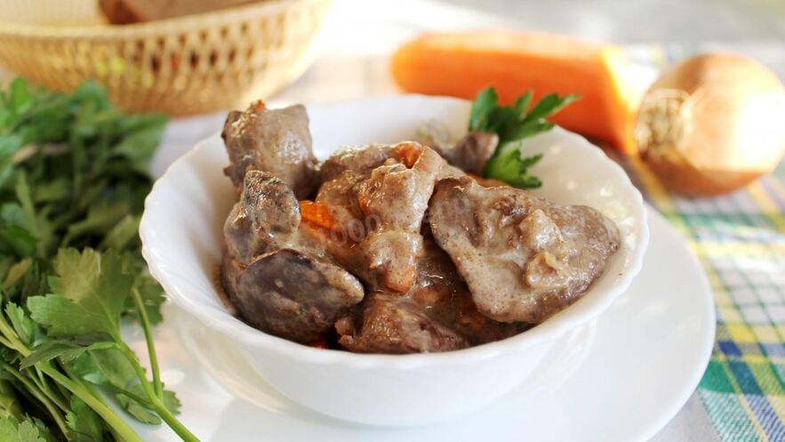 Рецепт печени индейки с морковью и луком в сметане