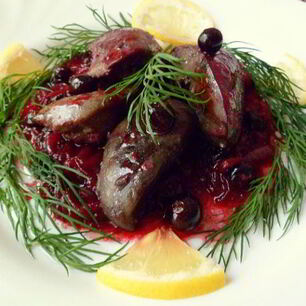 Рецепт Печени с соусом из черной смородины