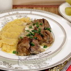 Рецепт Печени тушеной в сметане в мультиварке
