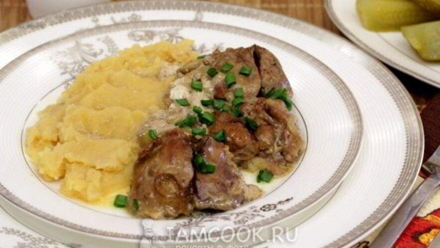 Рецепт печени тушеной в сметане в мультиварке