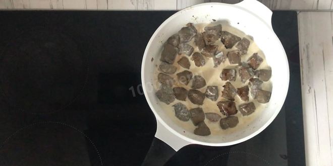Рецепт печени в сливочном соусе