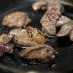 Рецепт Печени в сметане на сковороде