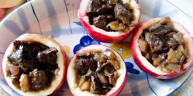 Рецепт печени в яблоке