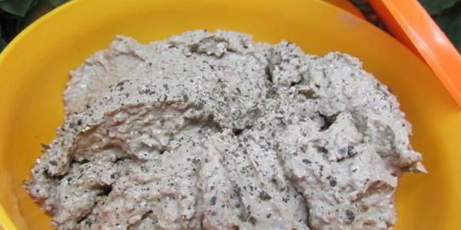 Рецепт печеночных шариков с жареным луком в фисташках