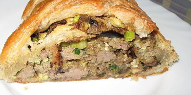 Рецепт плетенки из слоеного теста, с баклажанами и куриной печенью