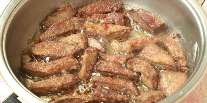 Рецепт свиной печени в сметанно-томатном соусе