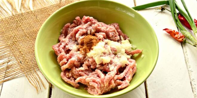 Рецепт мясных пельменей к праздничному столу