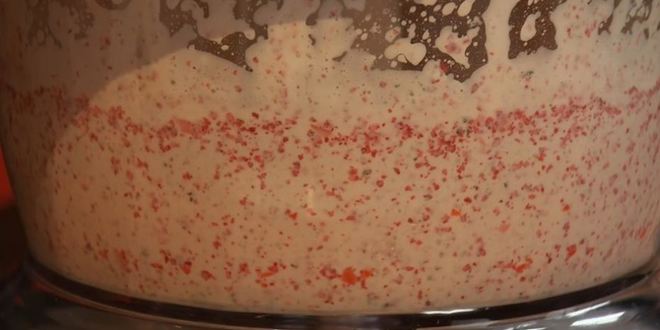 Рецепт пельменей медвежьи уши со смешанным фаршем и розовой сметаной