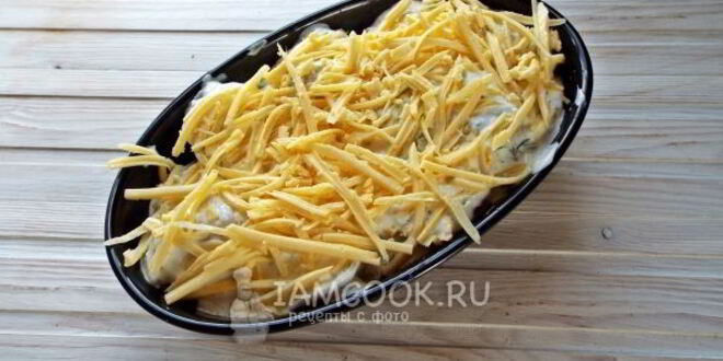 Рецепт пельменей с сыром и сметаной в духовке