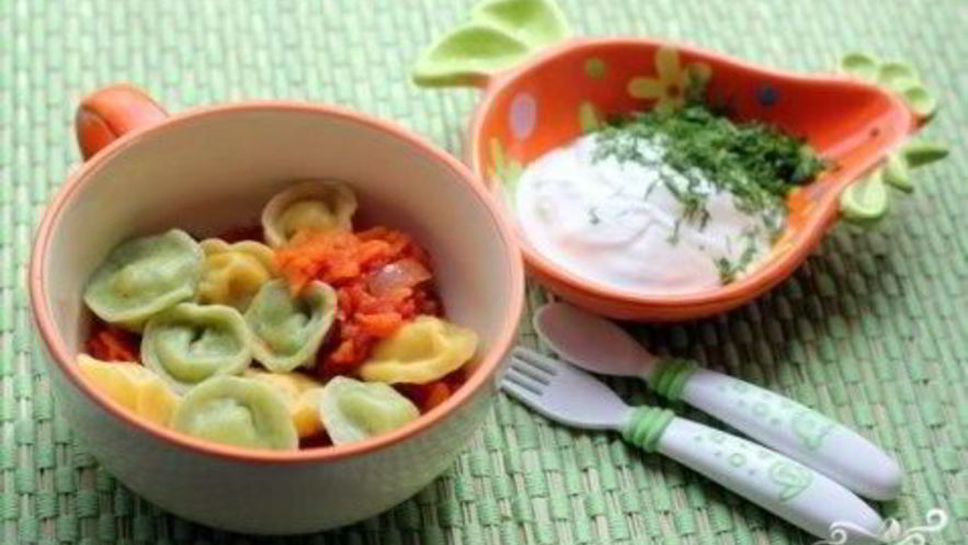 Рецепт разноцветных пельменей с рыбой