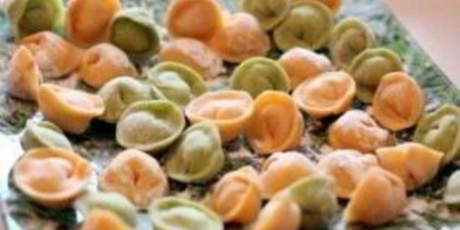 Рецепт разноцветных пельменей с рыбой