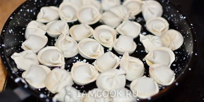 Рецепт жареных пельменей с сыром