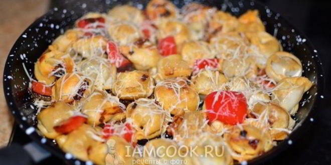 Рецепт жареных пельменей с сыром