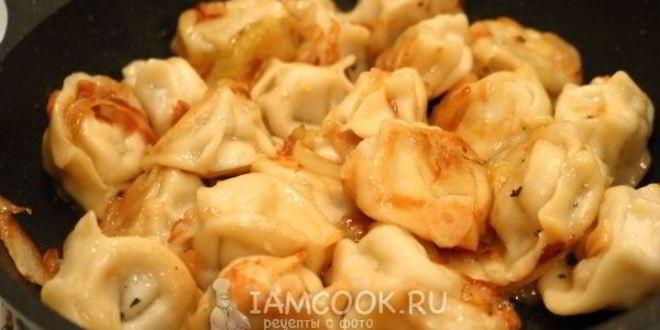 Рецепт жареных пельменей с яйцом