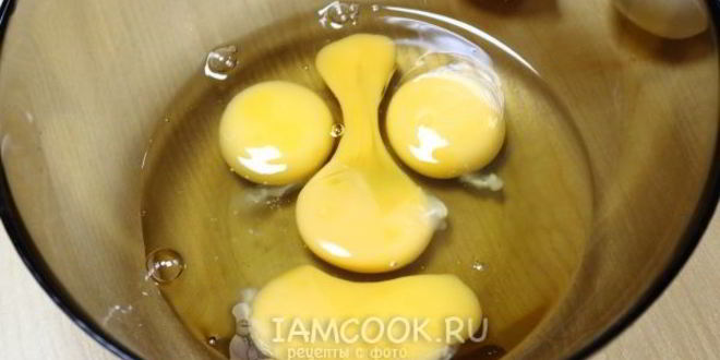 Рецепт жареных пельменей с яйцом