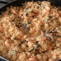 Рецепт Паэльи с грибами и креветками