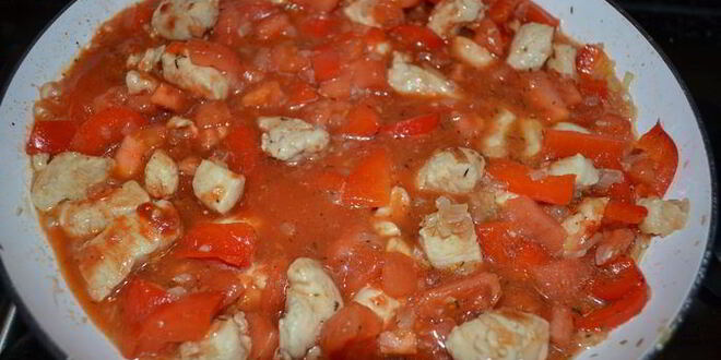 Рецепт овощного рагу с куриным филе