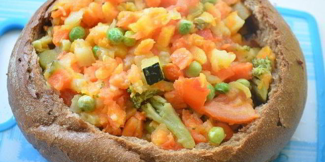Рецепт овощного рагу в ржаном хлебе
