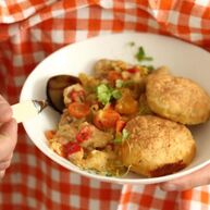 Рецепт Рагу из курицы с овощами и сырными булочками