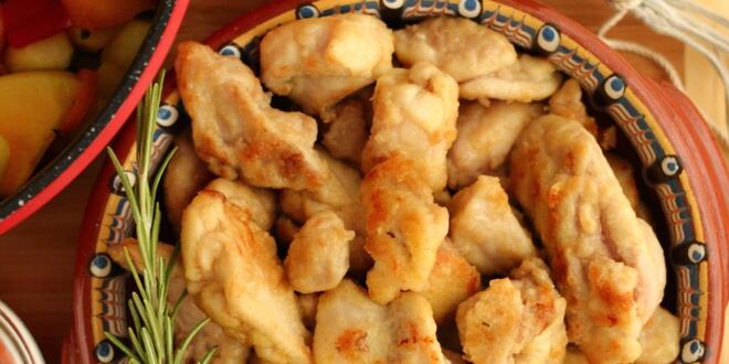 Рецепт рагу из курицы с овощами и сырными булочками