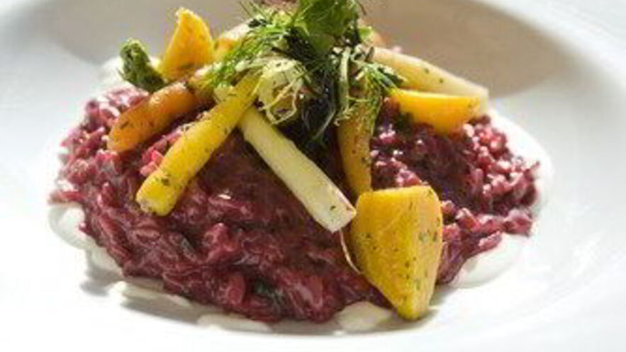 Рецепт красного ризотто из перловки с овощами